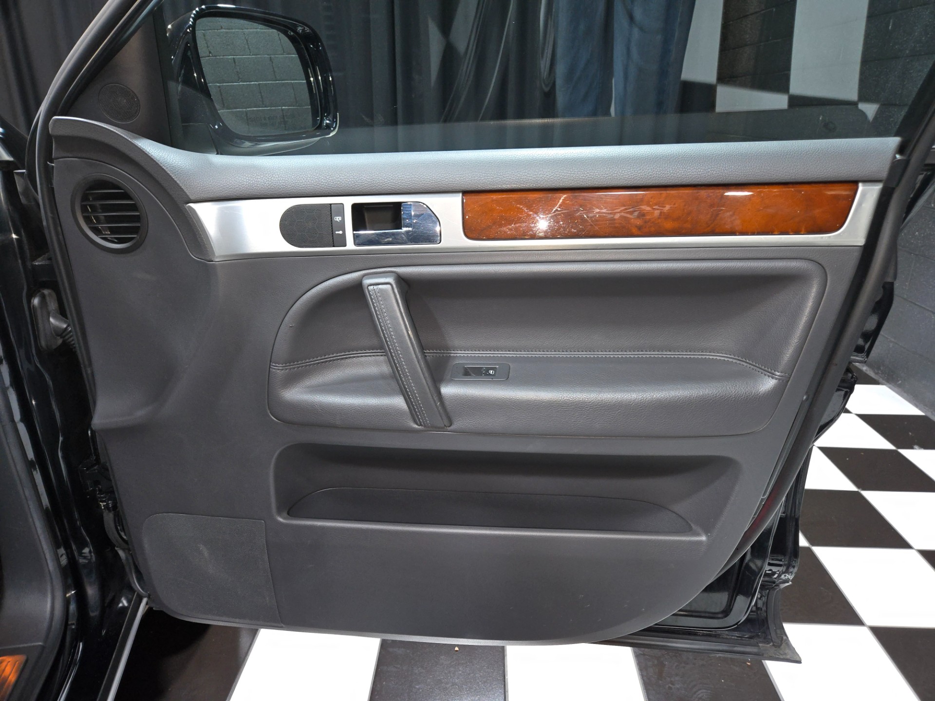 2006 Volkswagen Touareg 76