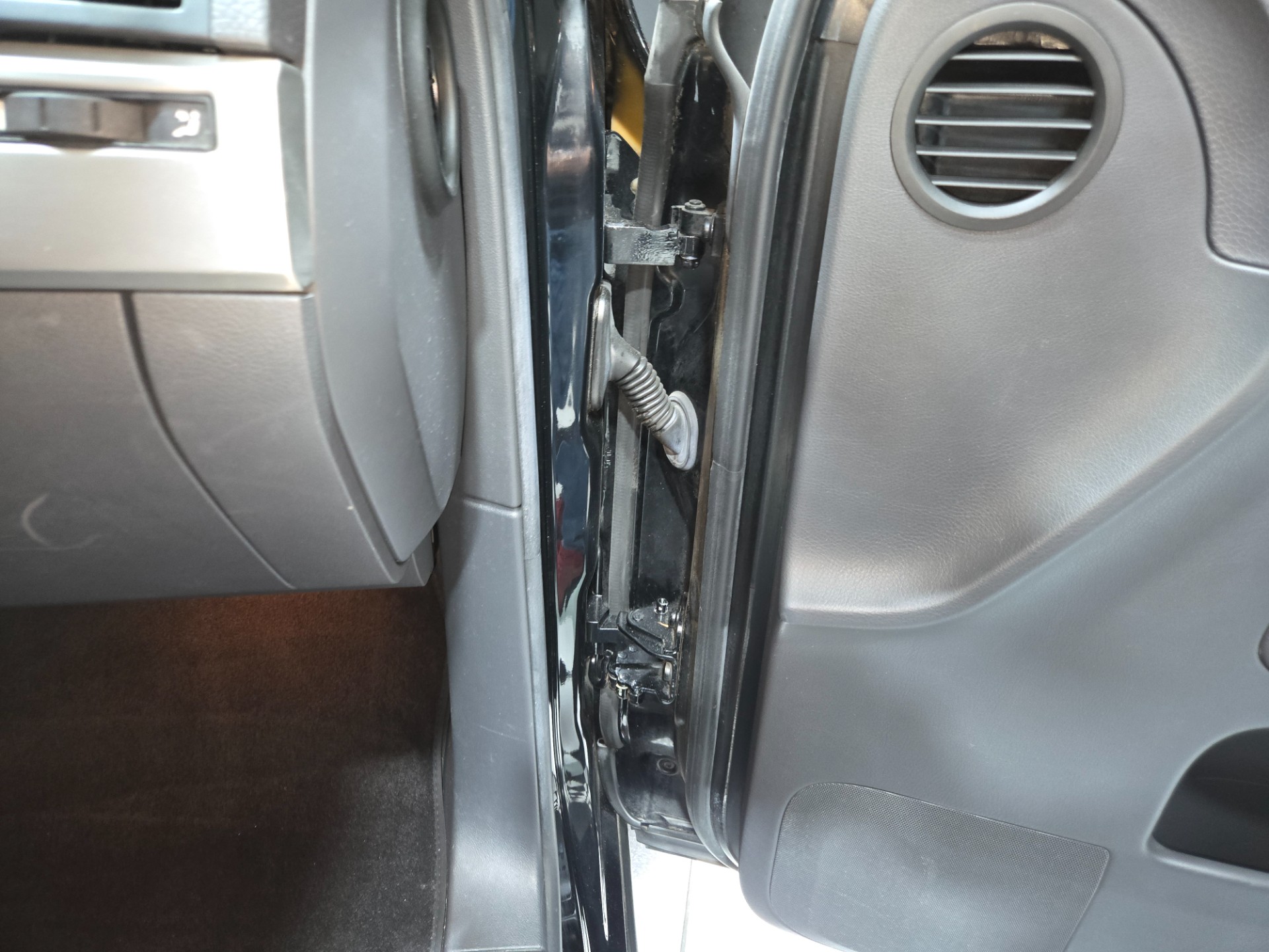 2006 Volkswagen Touareg 80