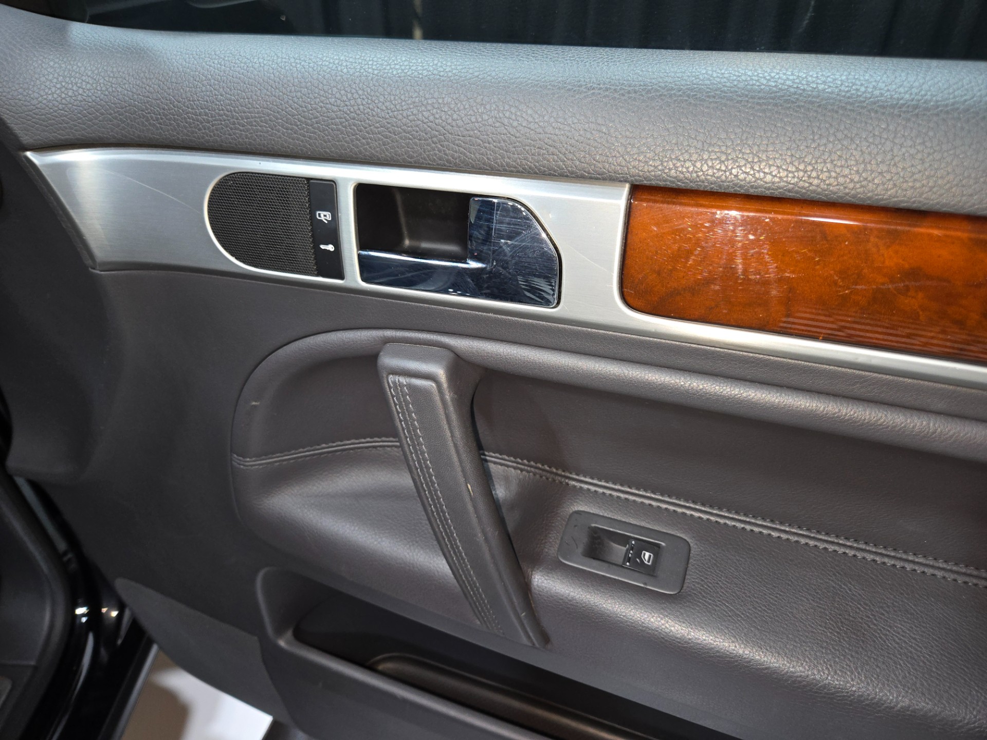 2006 Volkswagen Touareg 84