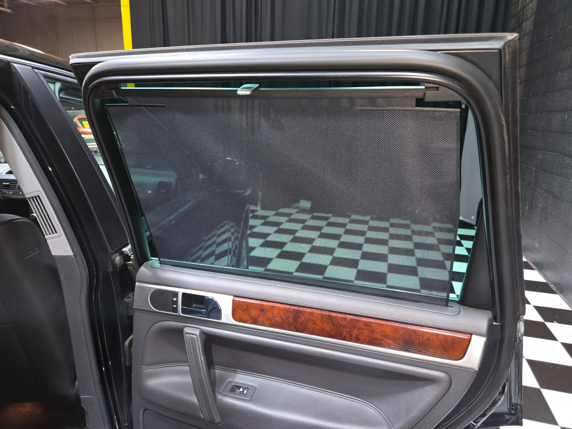 2006 Volkswagen Touareg 86