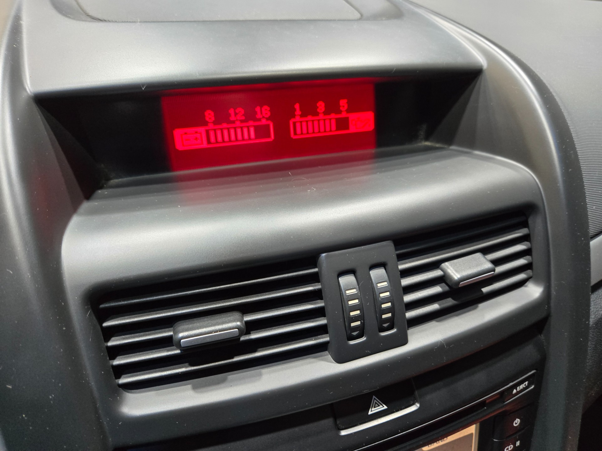 2008 Pontiac G8 115