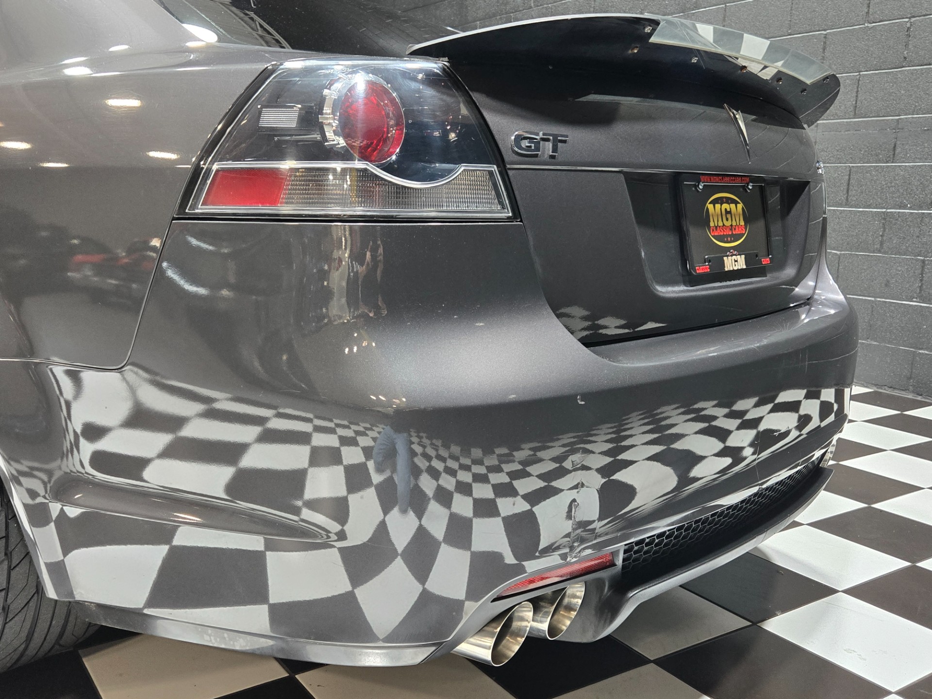 2008 Pontiac G8 33