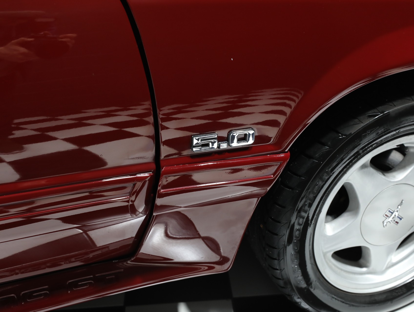 1990 Ford Mustang 17