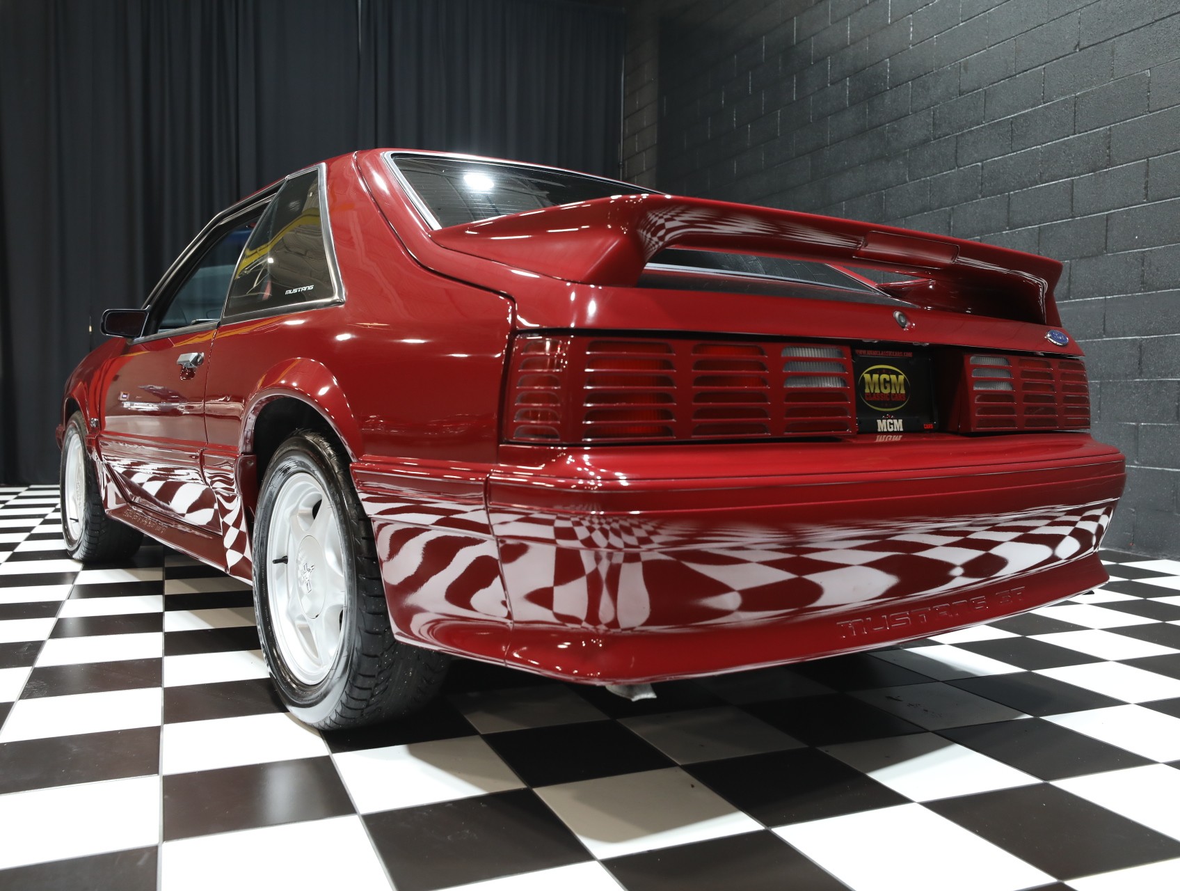 1990 Ford Mustang 24