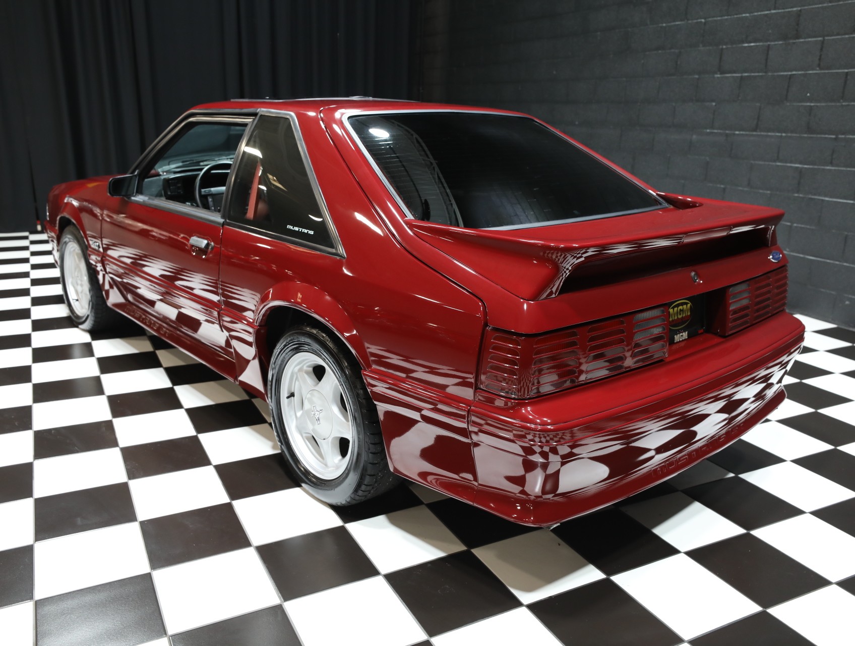 1990 Ford Mustang 26