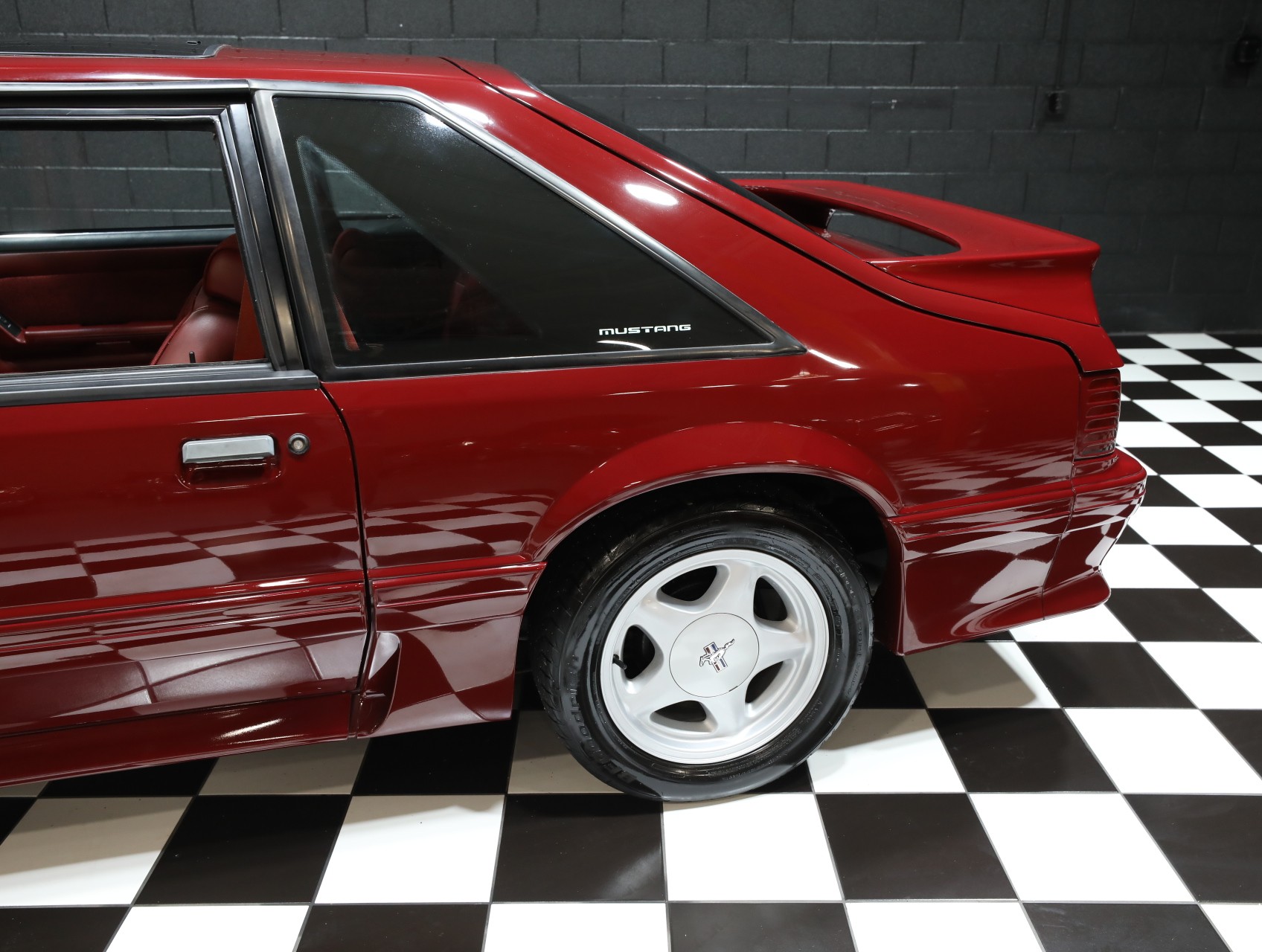 1990 Ford Mustang 29