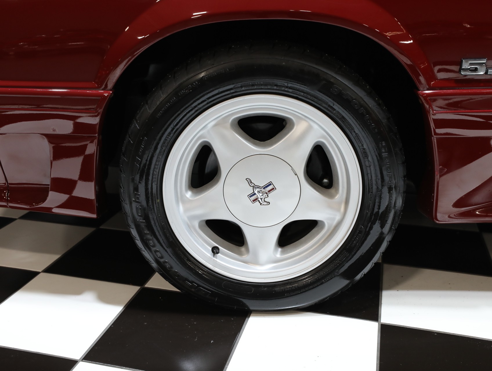 1990 Ford Mustang 33