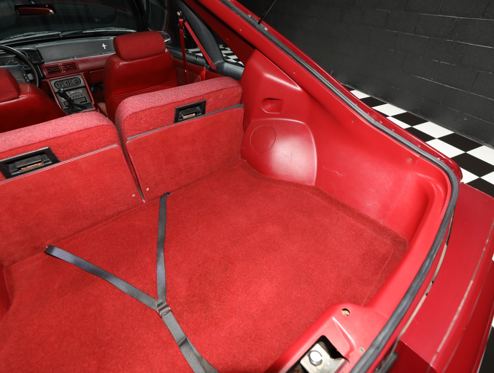 1990 Ford Mustang 46