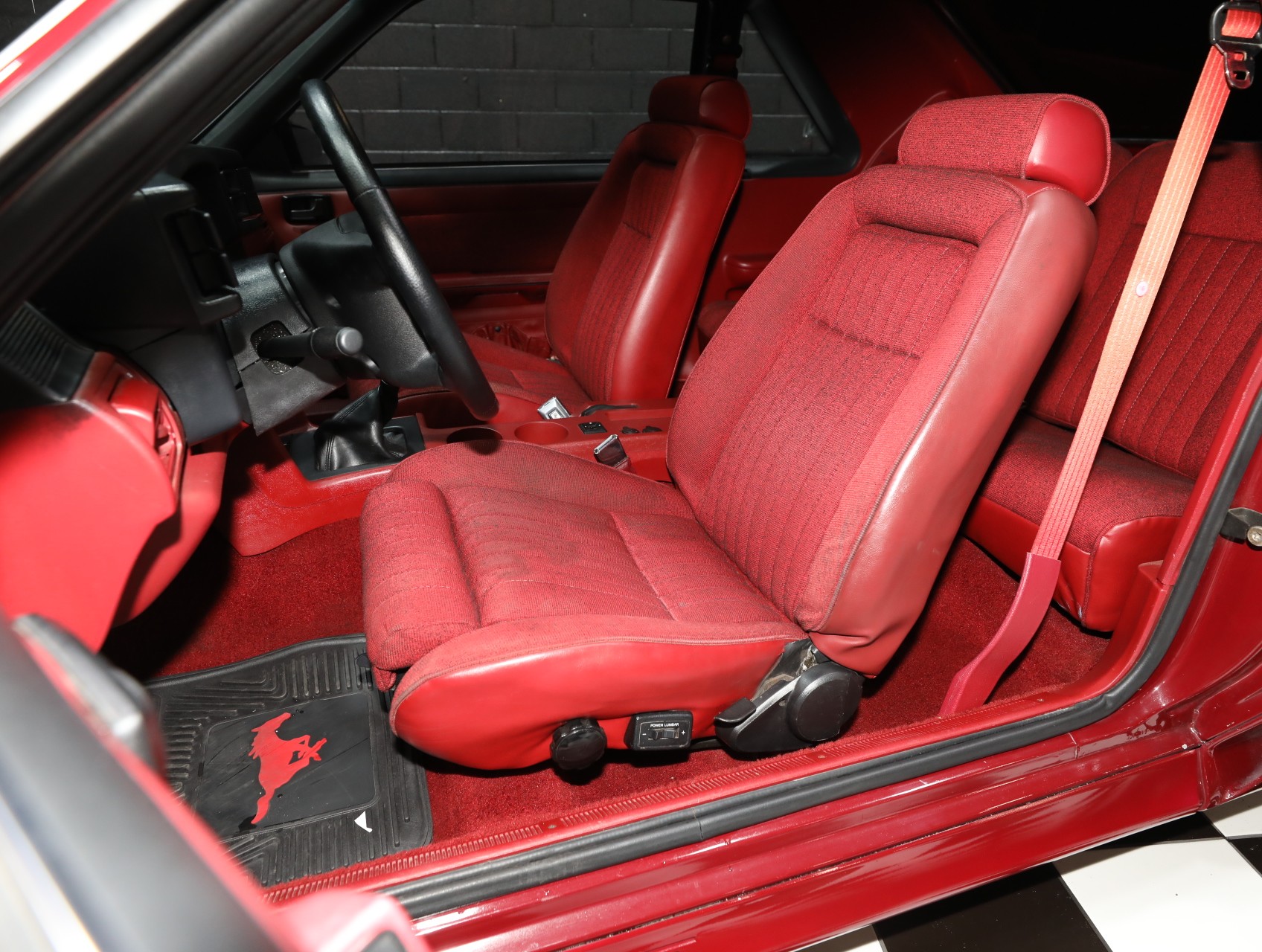 1990 Ford Mustang 51
