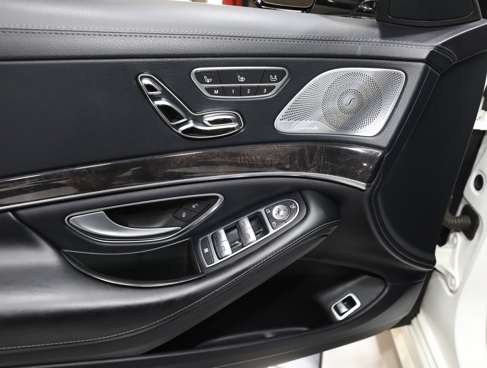 2019 Mercedes-Benz S-Class 49