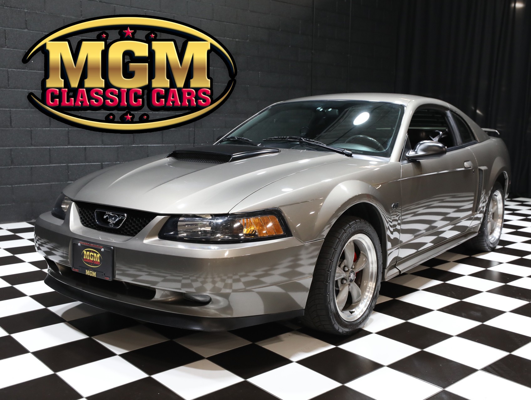 2002 Ford Mustang 1