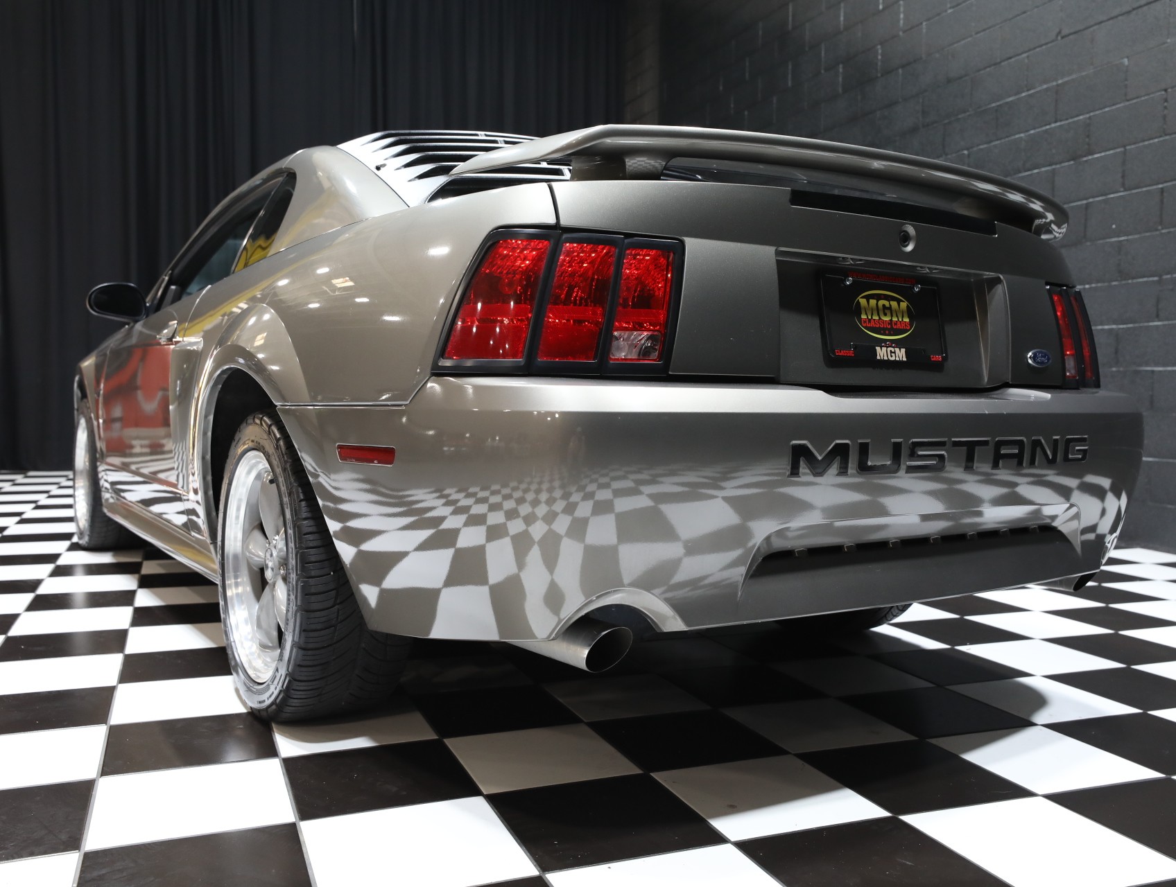2002 Ford Mustang 25