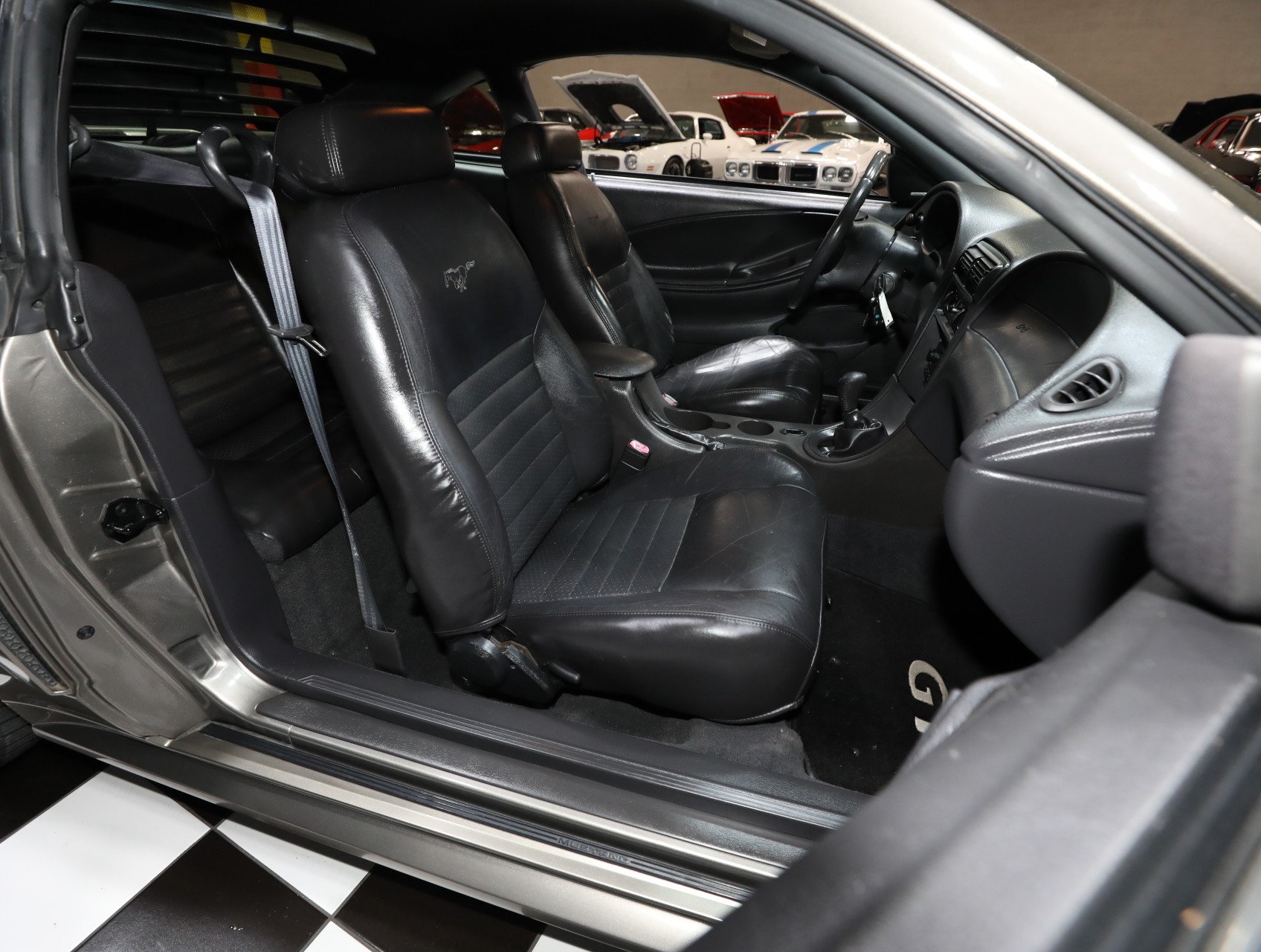 2002 Ford Mustang 41