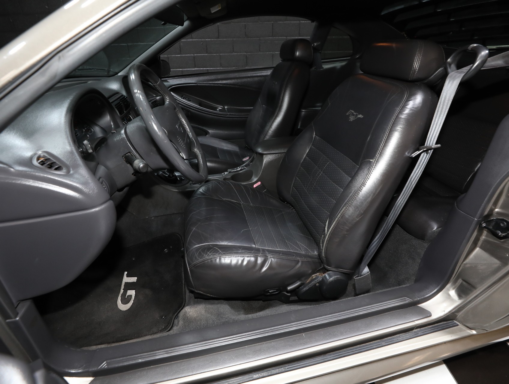 2002 Ford Mustang 50