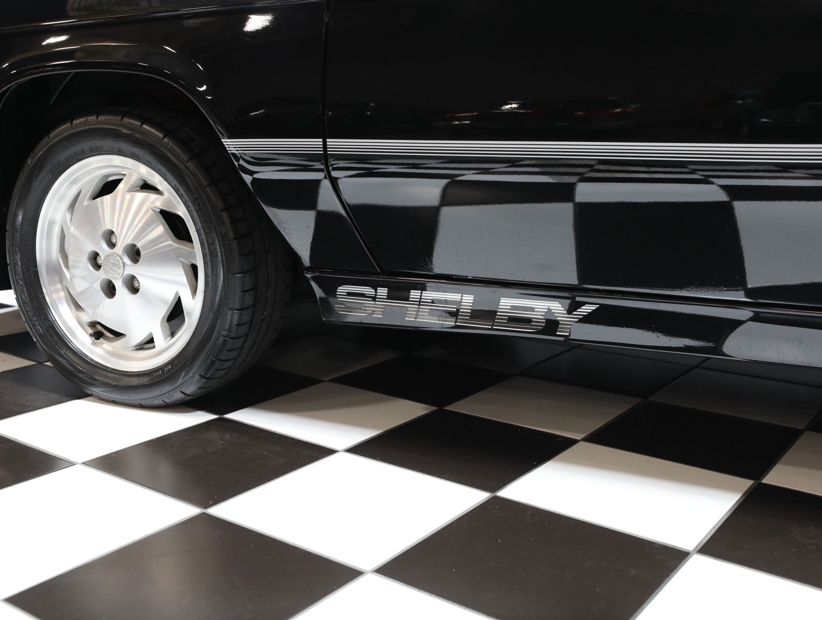 1987 Dodge Charger 35
