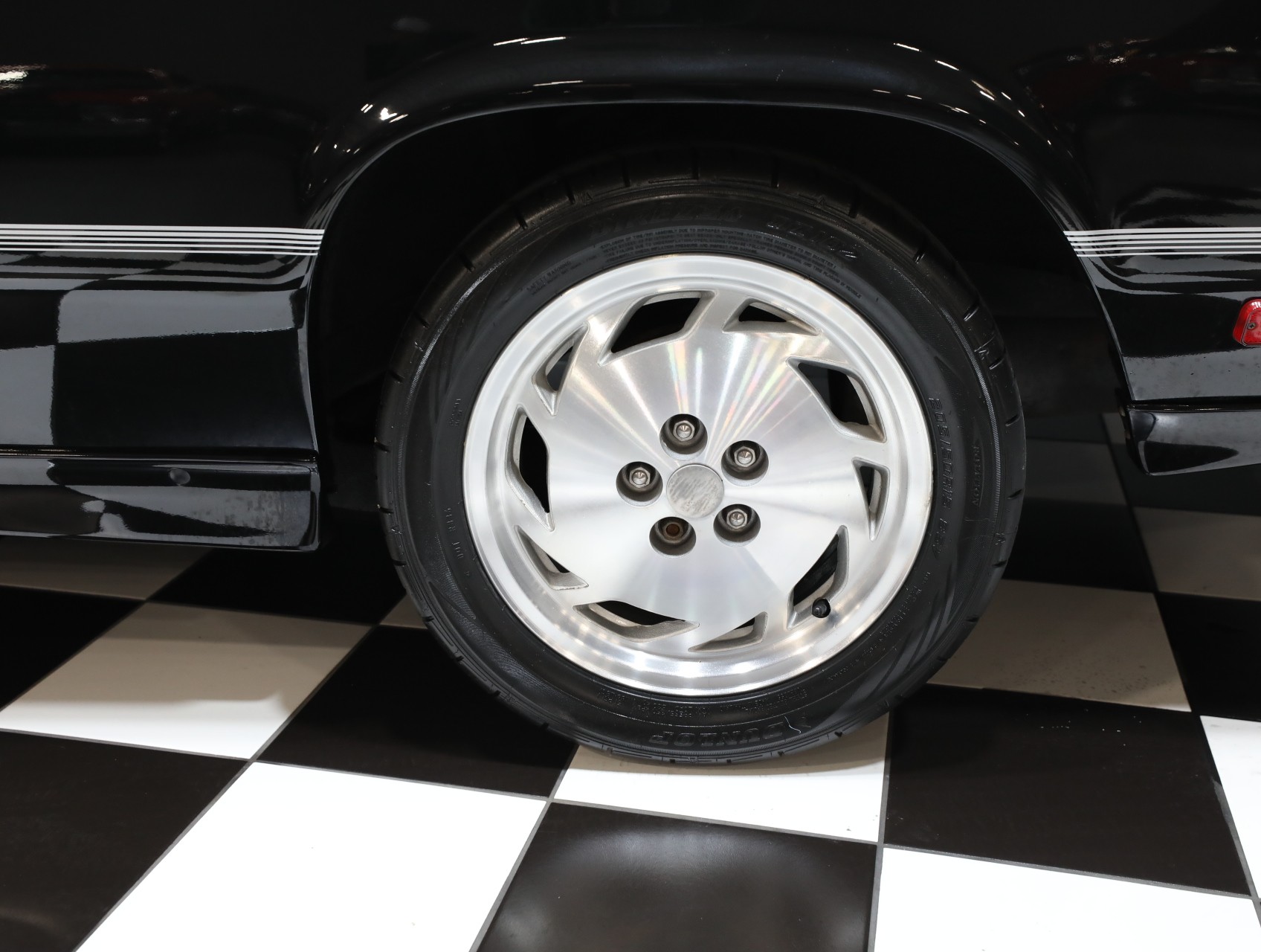 1987 Dodge Charger 37