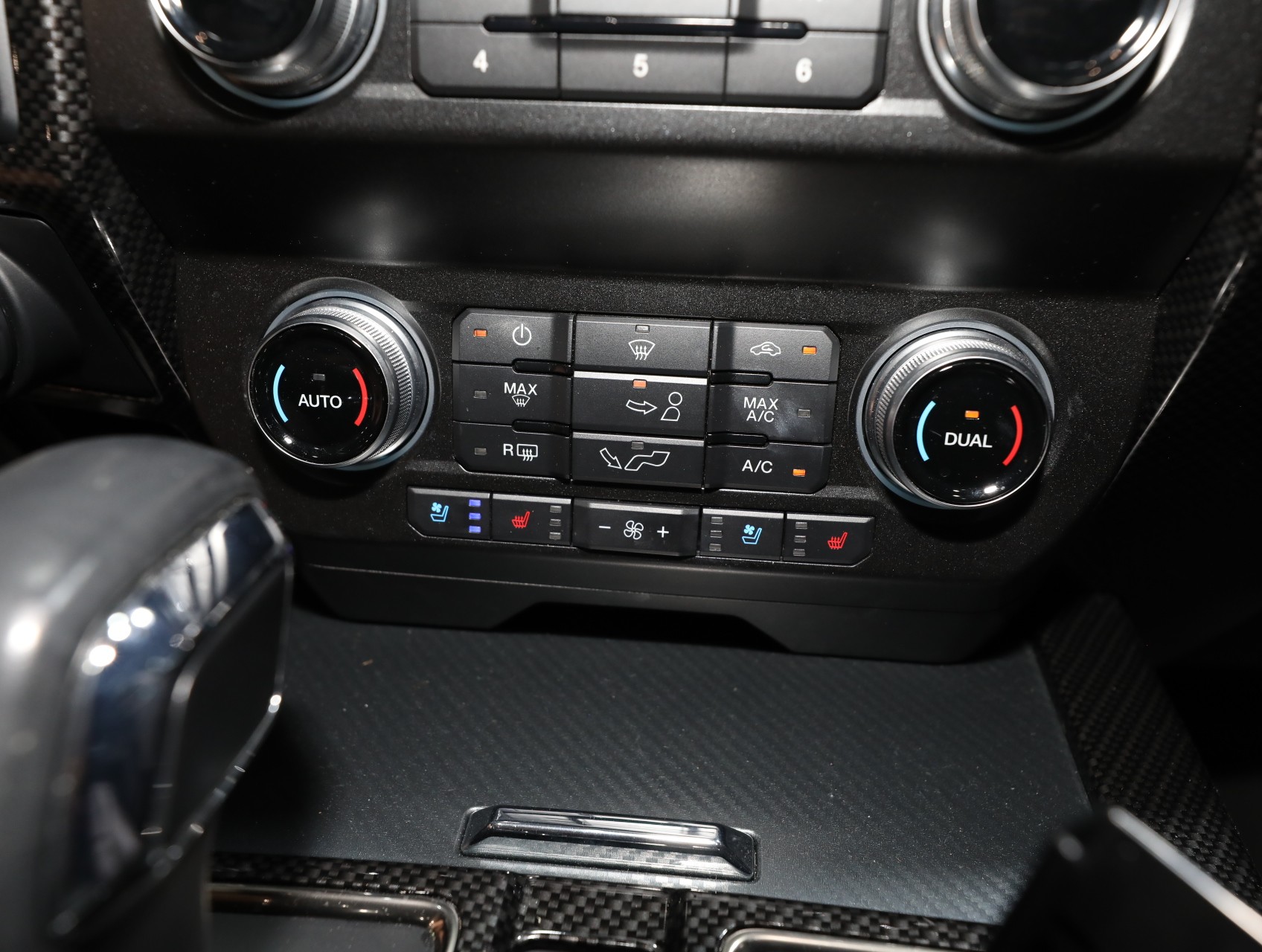 2020 Ford F-150 64