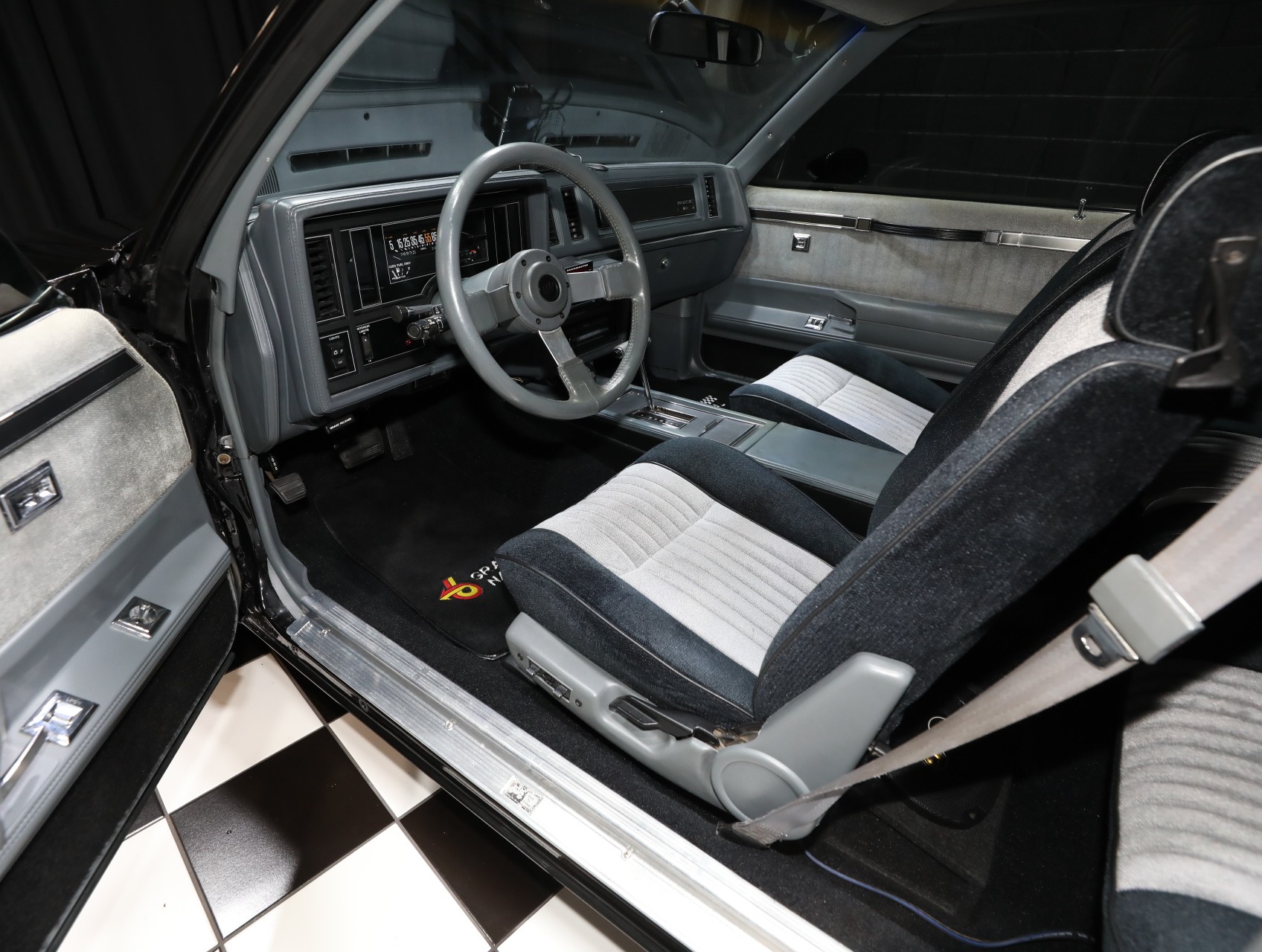 1986 Buick Grand National 4