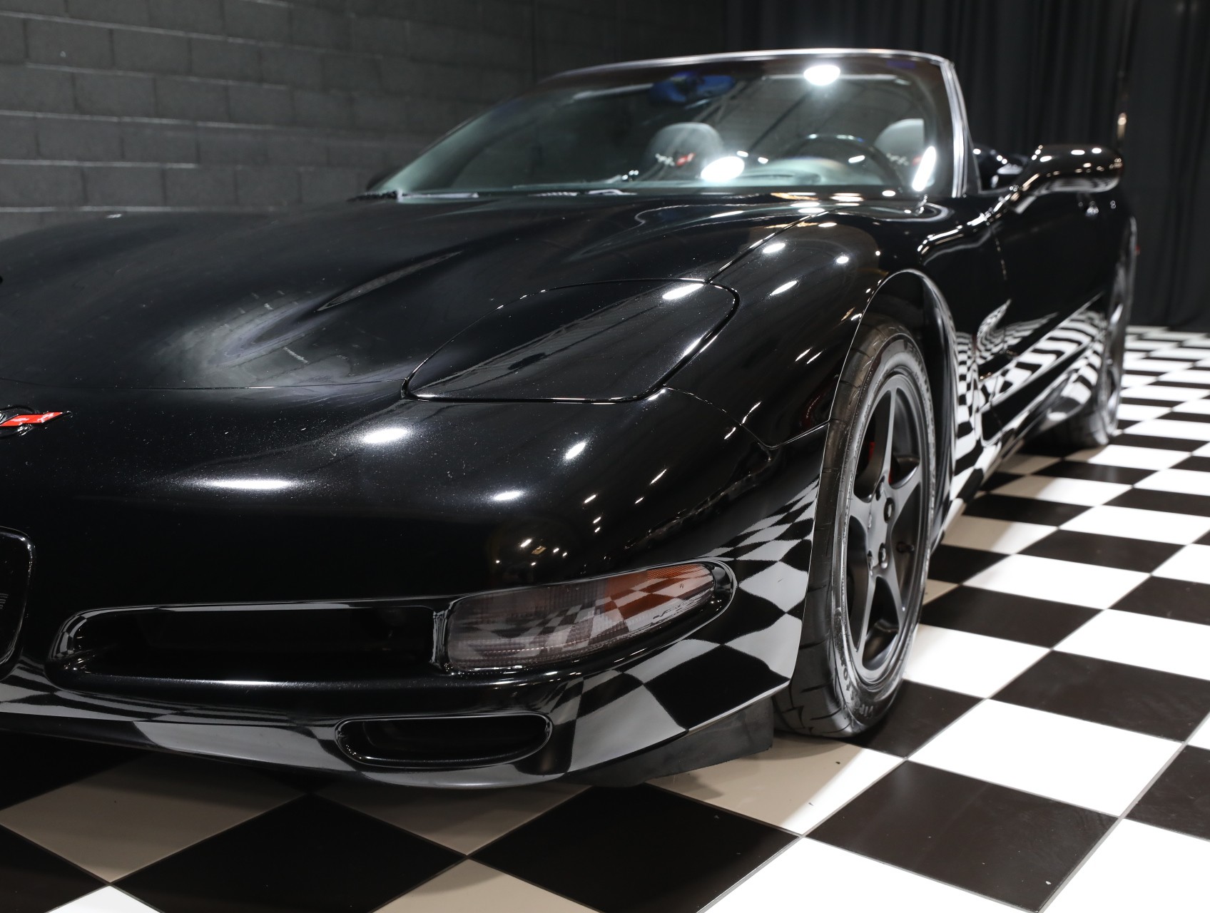 2001 Chevrolet Corvette 14