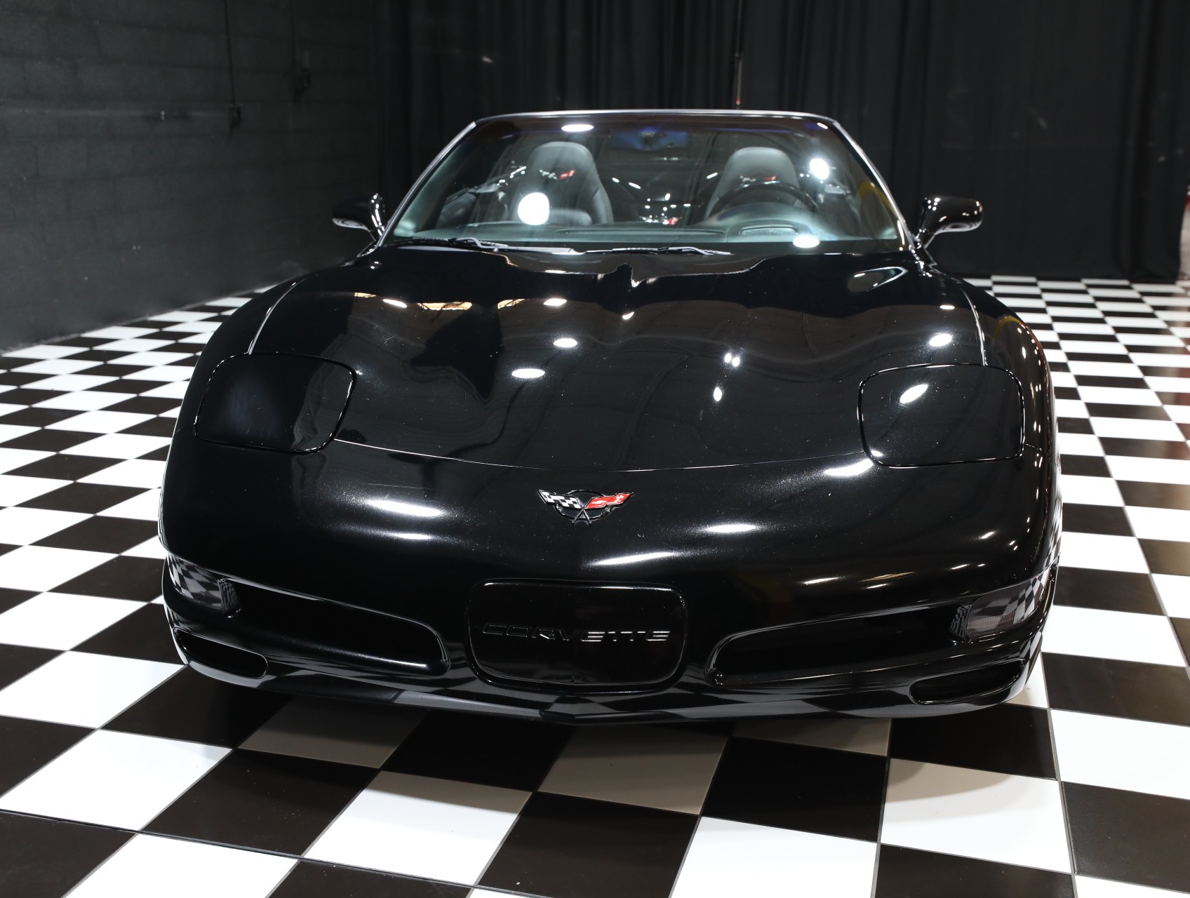 2001 Chevrolet Corvette 16