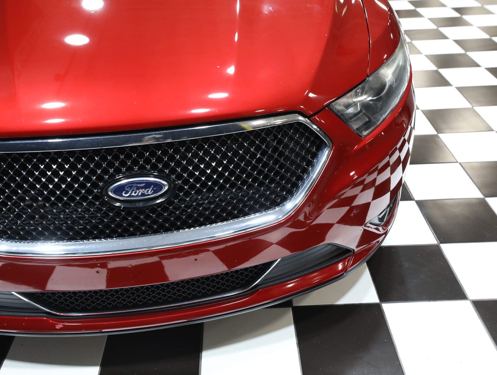 2015 Ford Taurus 11