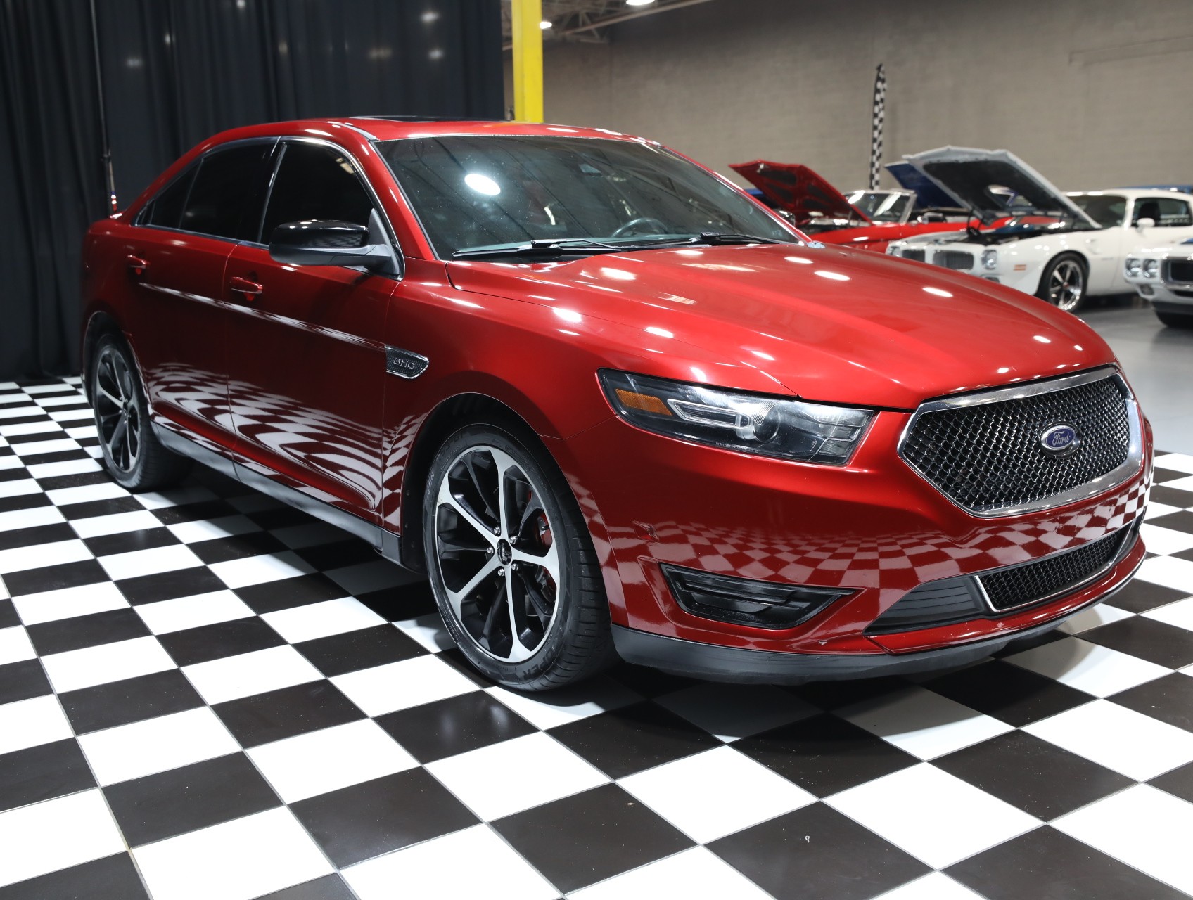 2015 Ford Taurus 14