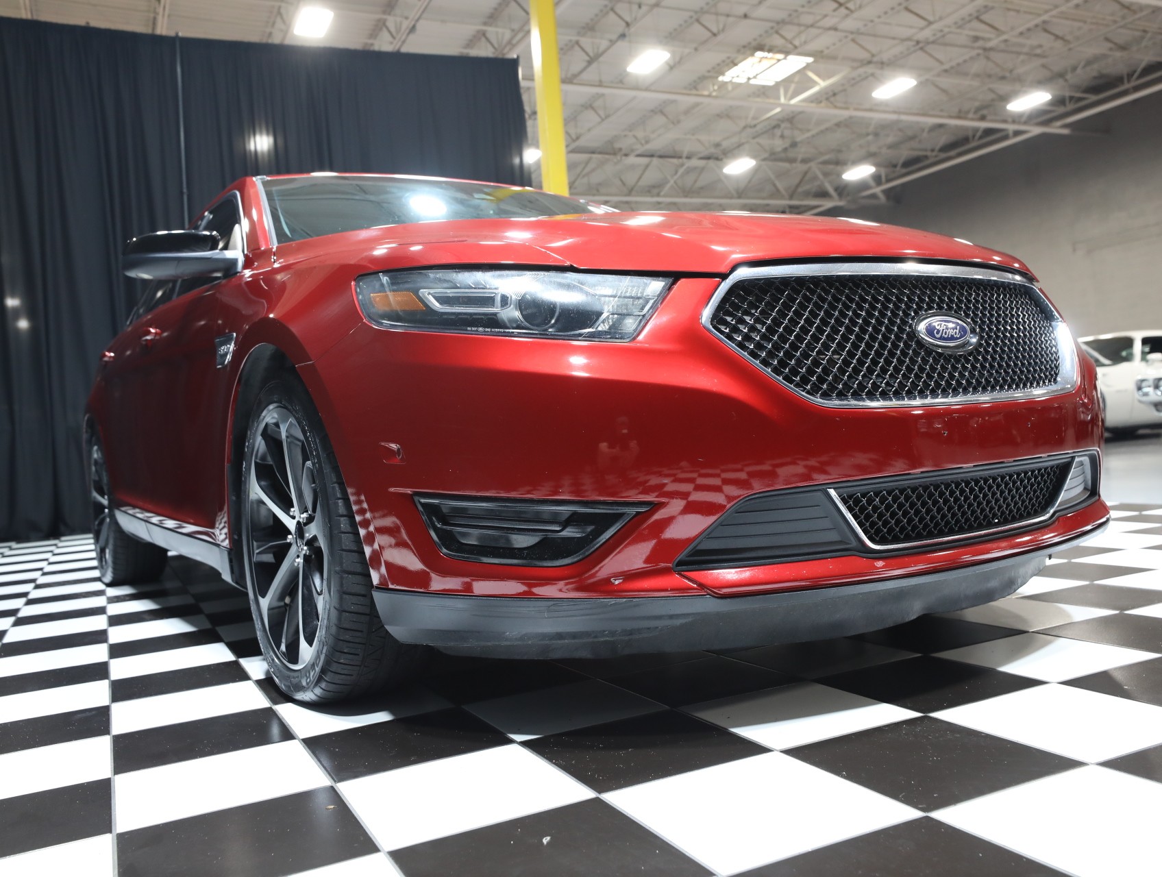 2015 Ford Taurus 15