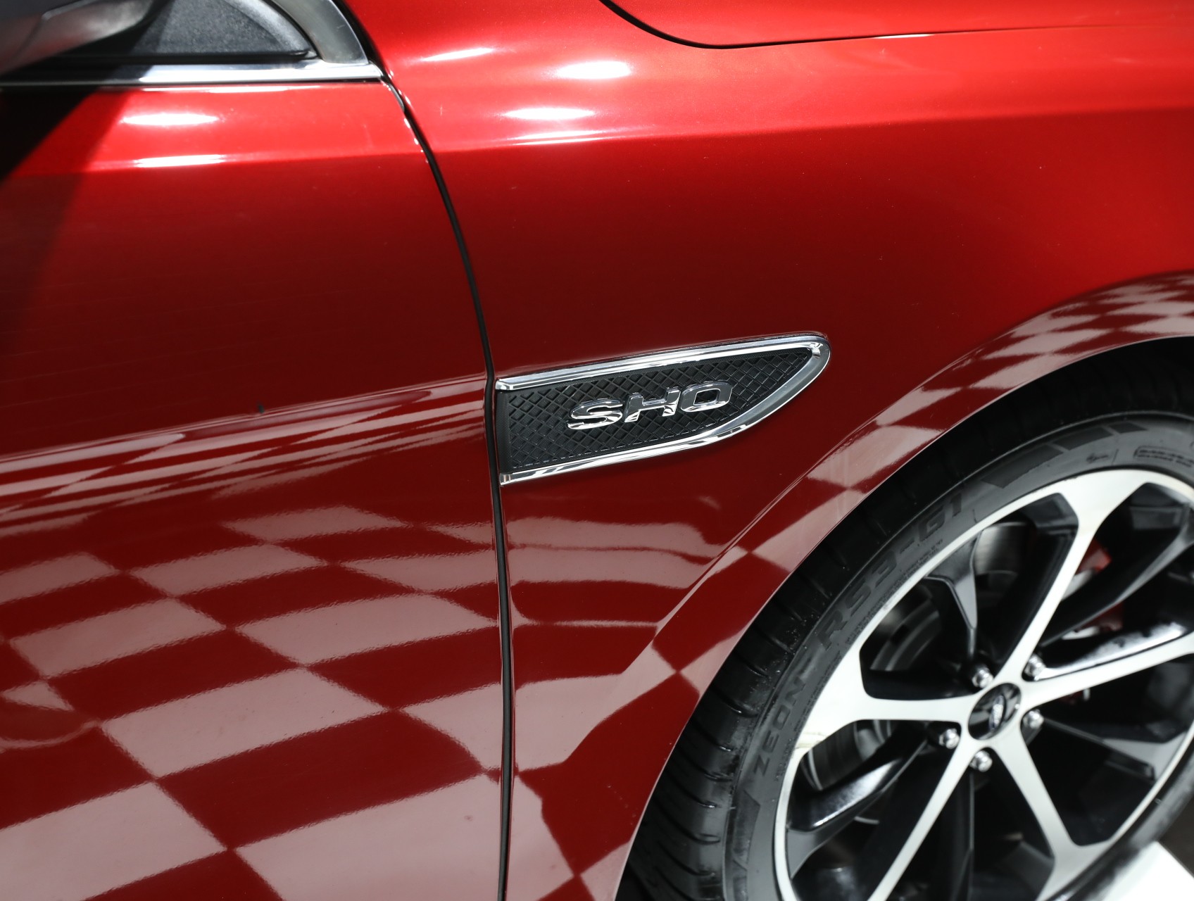 2015 Ford Taurus 17