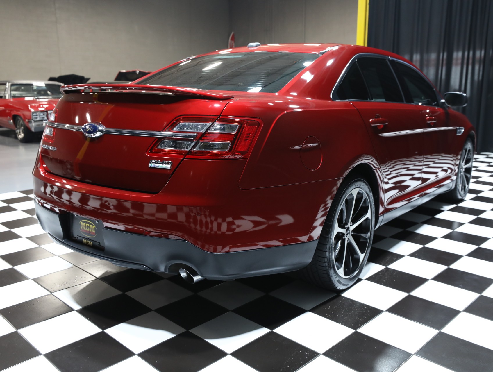 2015 Ford Taurus 20