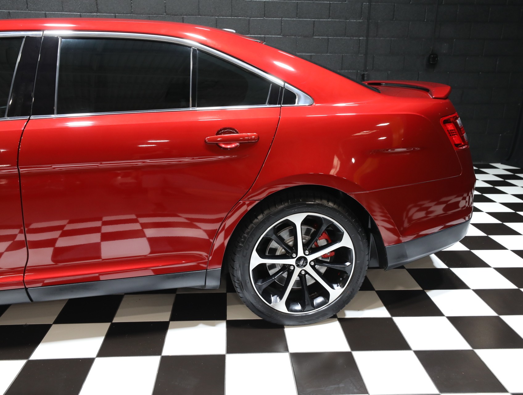 2015 Ford Taurus 28