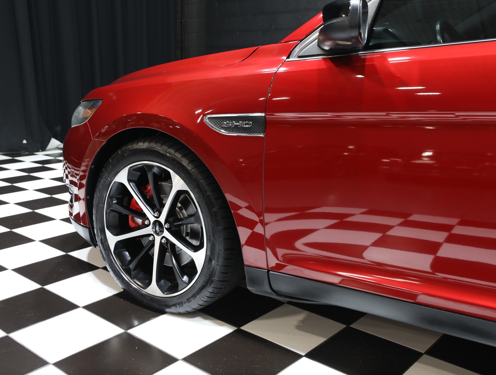 2015 Ford Taurus 30