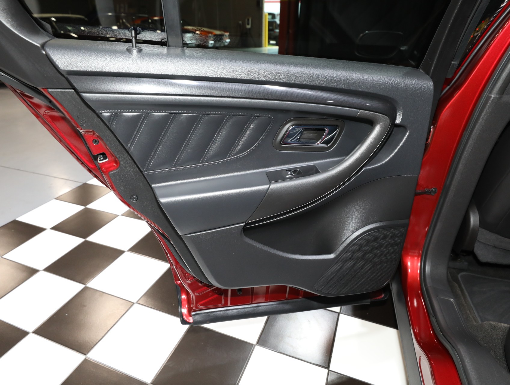 2015 Ford Taurus 43