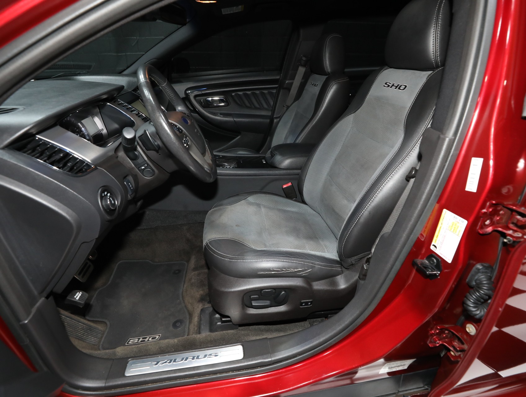 2015 Ford Taurus 47