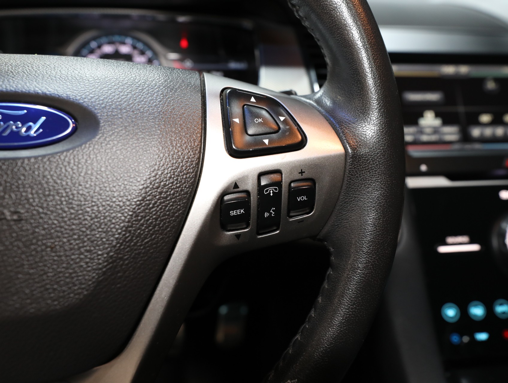 2015 Ford Taurus 58