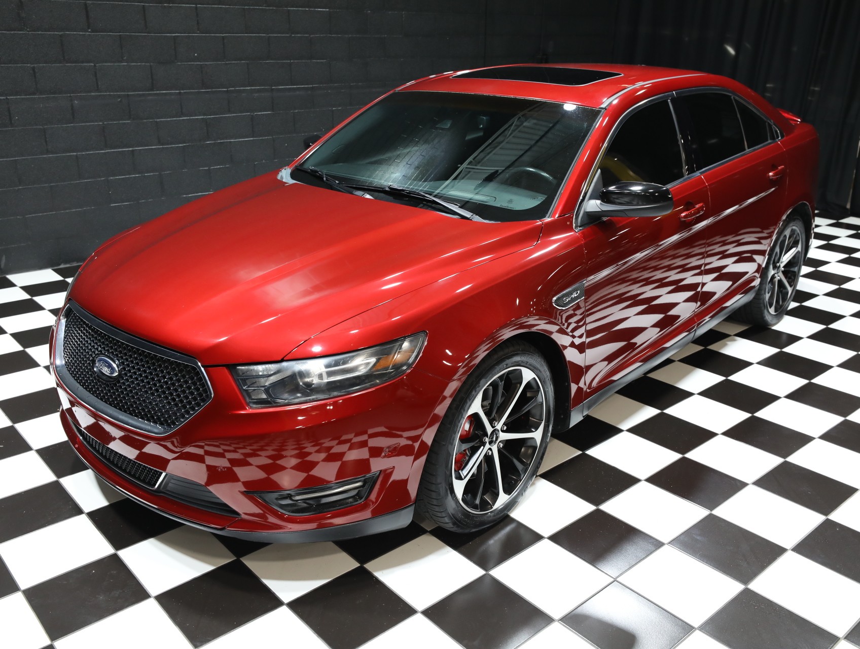 2015 Ford Taurus 7
