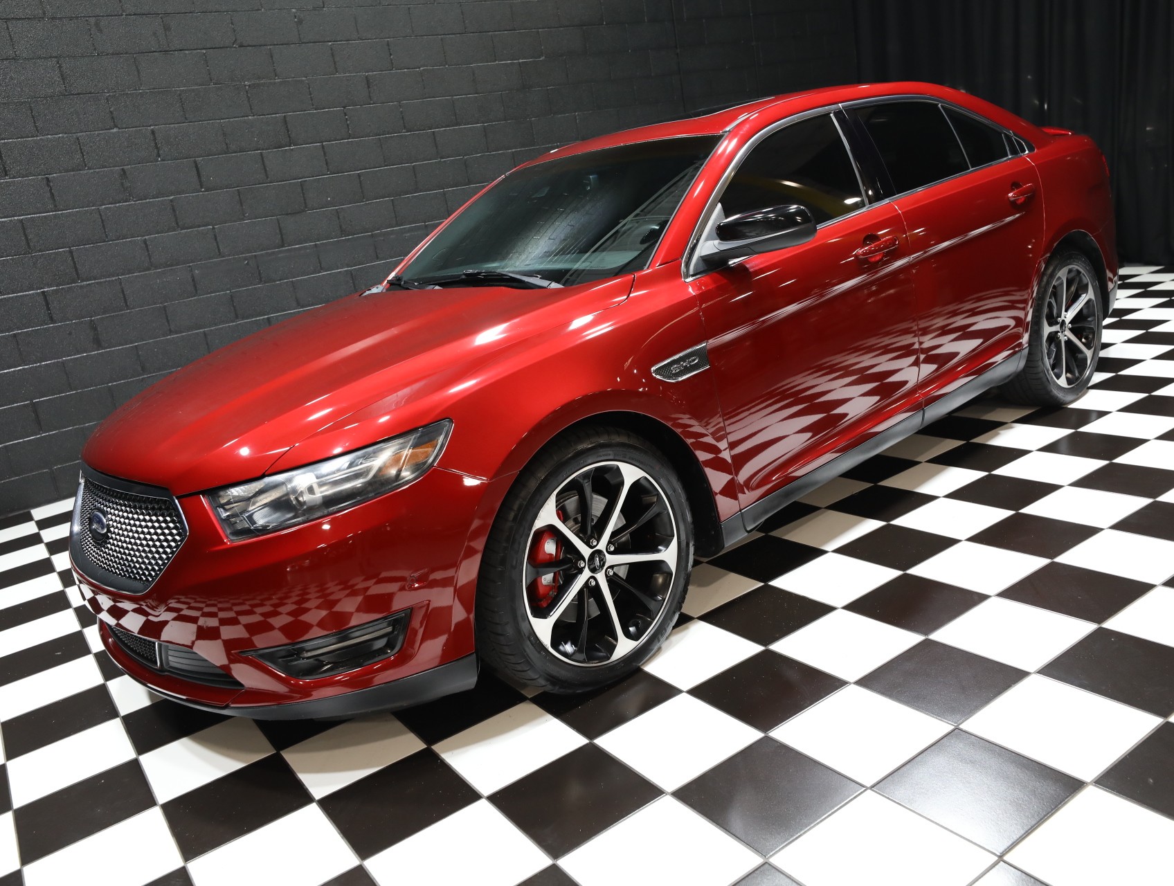 2015 Ford Taurus 9