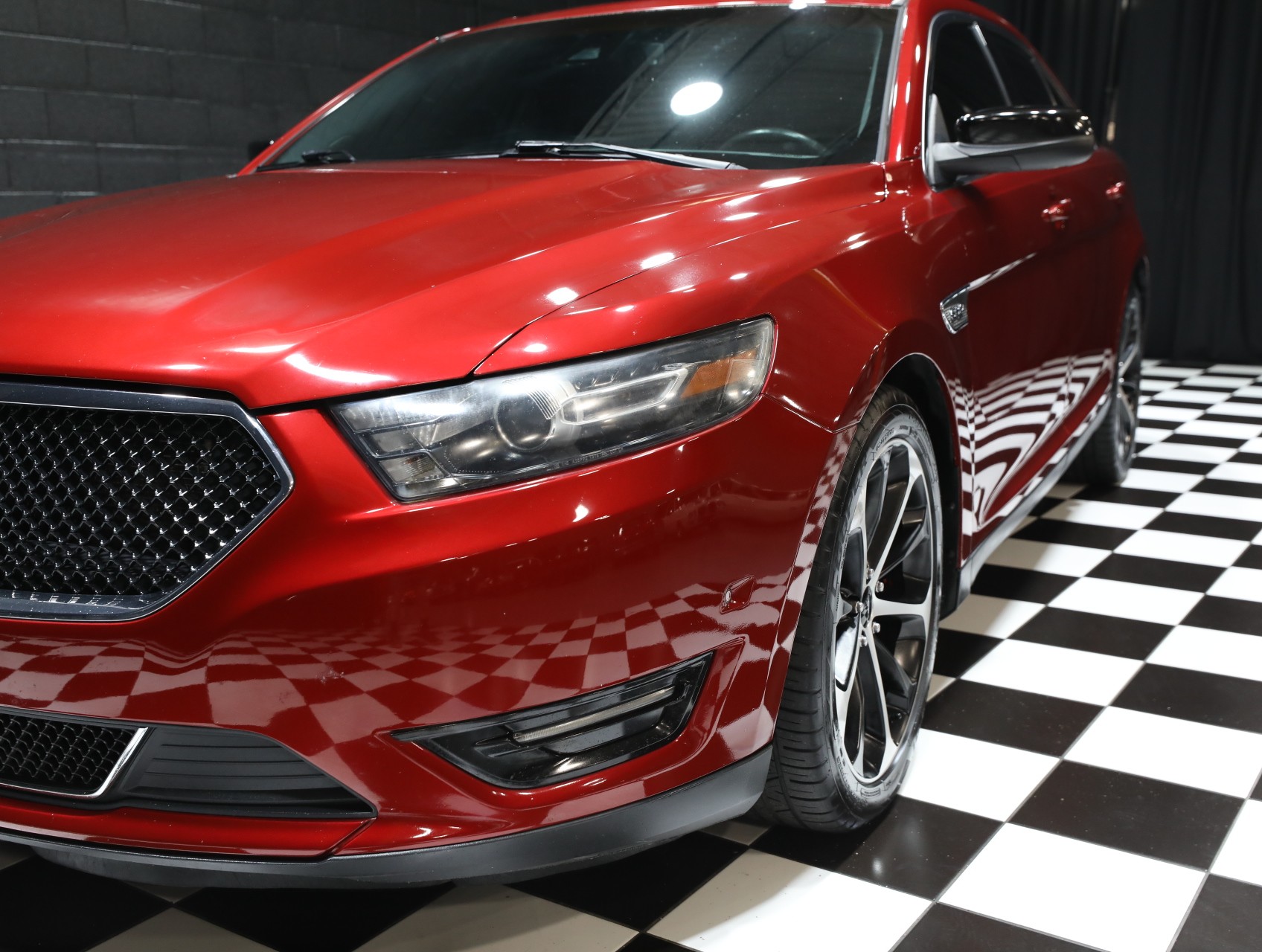 2015 Ford Taurus 10