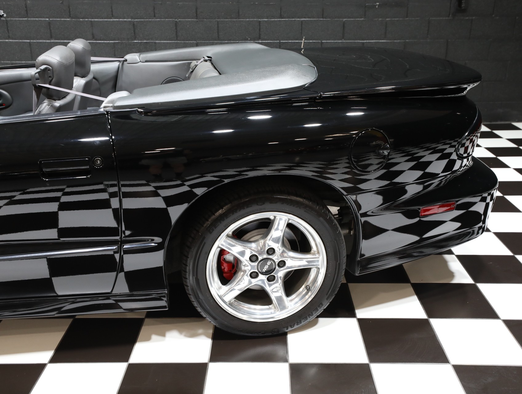 1999 Pontiac Firebird 38