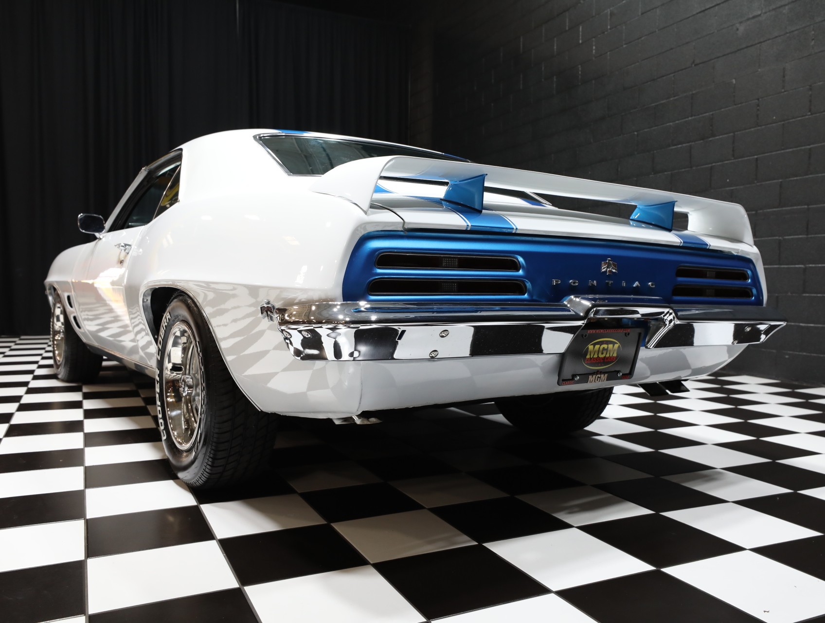 1969 Pontiac Firebird 28