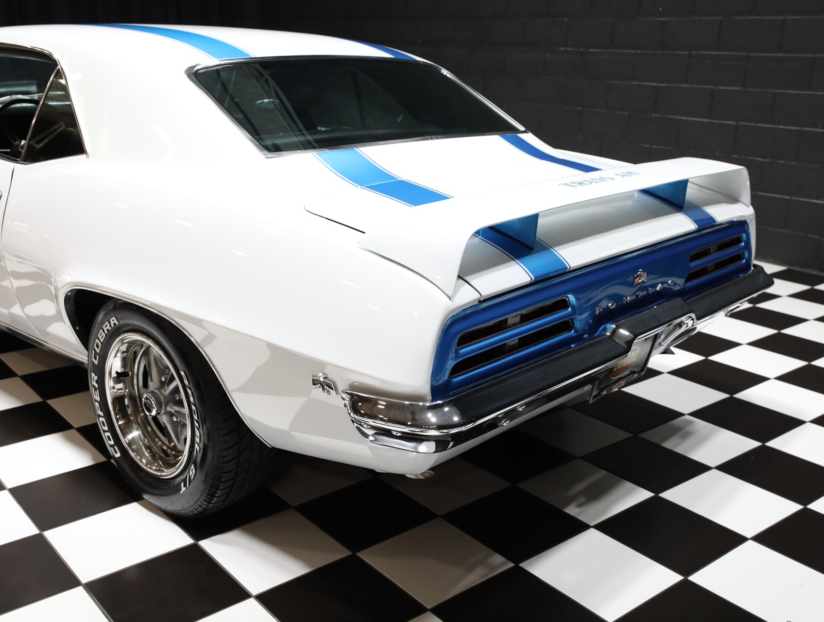 1969 Pontiac Firebird 29