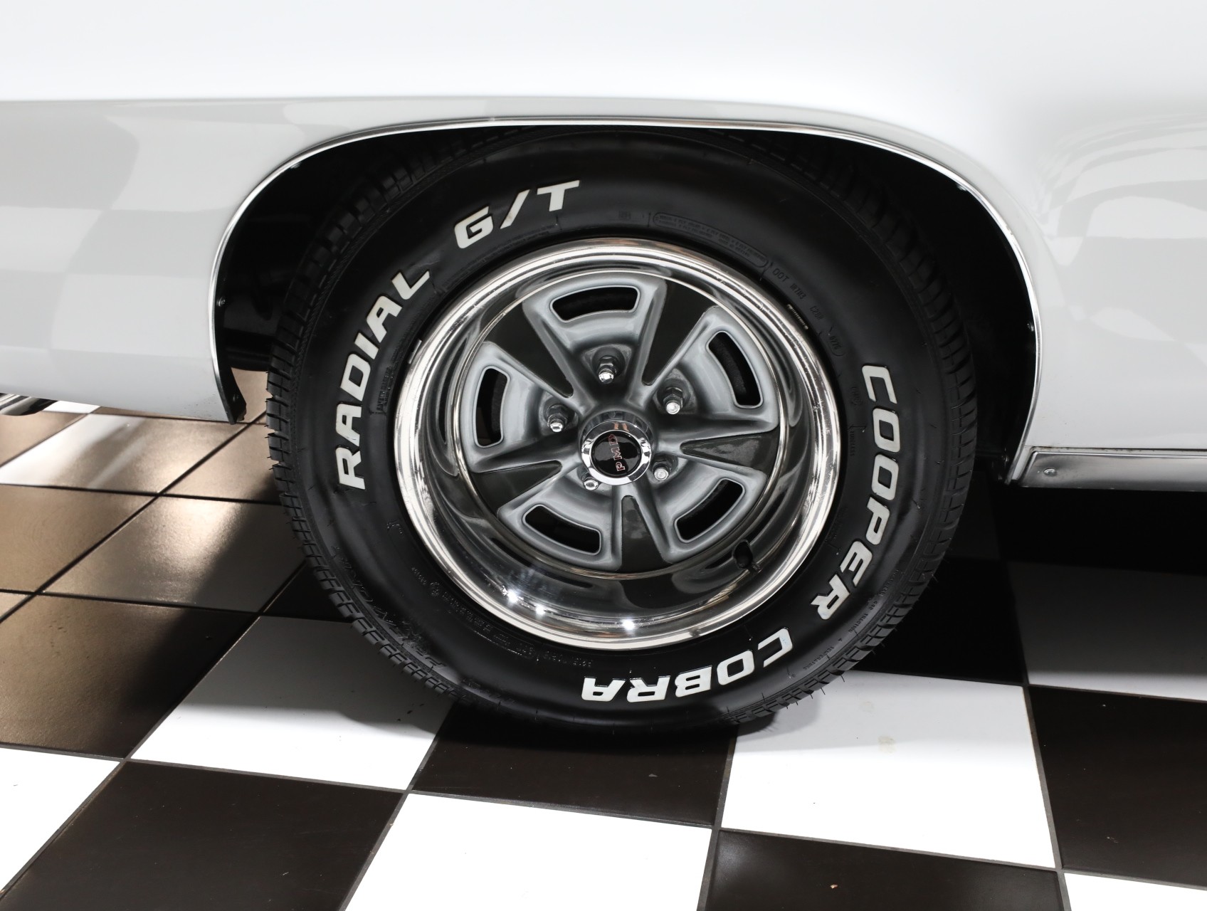 1969 Pontiac Firebird 39