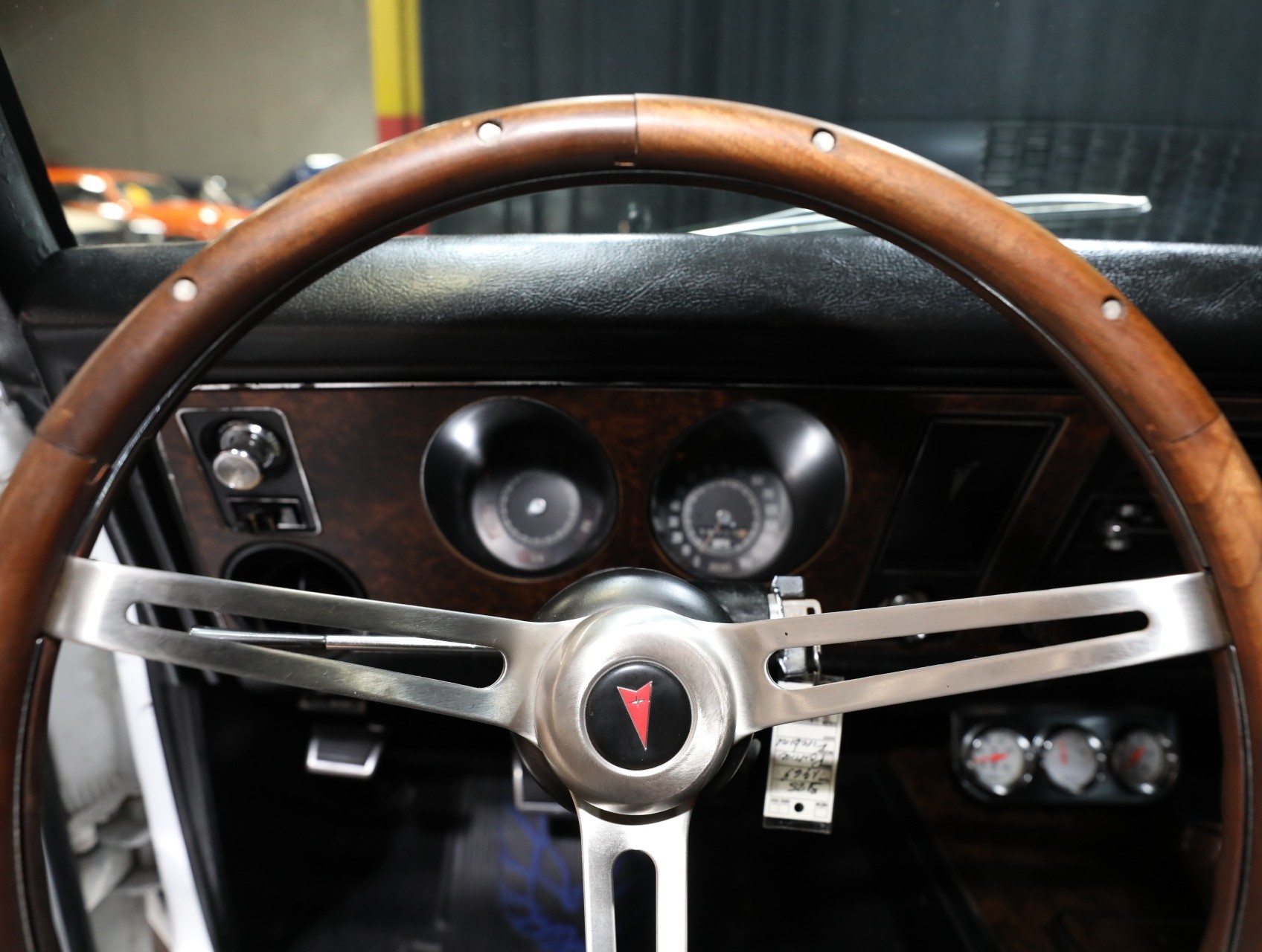 1969 Pontiac Firebird 64