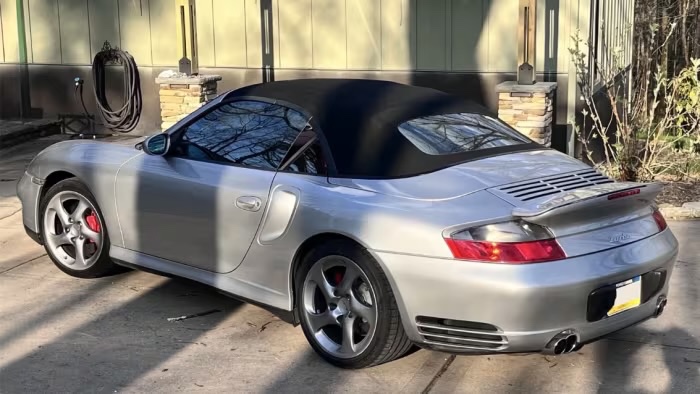 2004 Porsche 911 12
