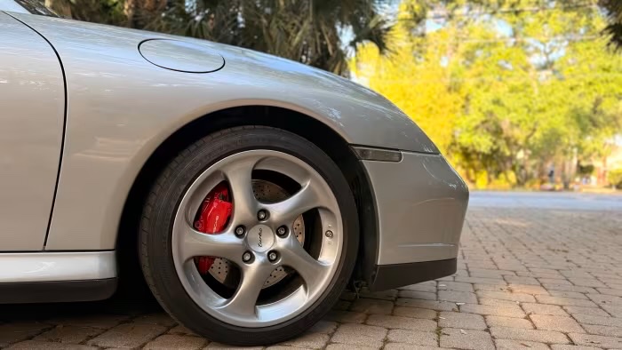 2004 Porsche 911 13