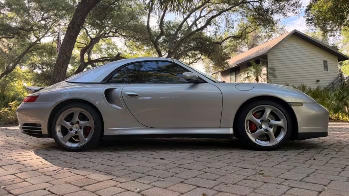 2004 Porsche 911 18