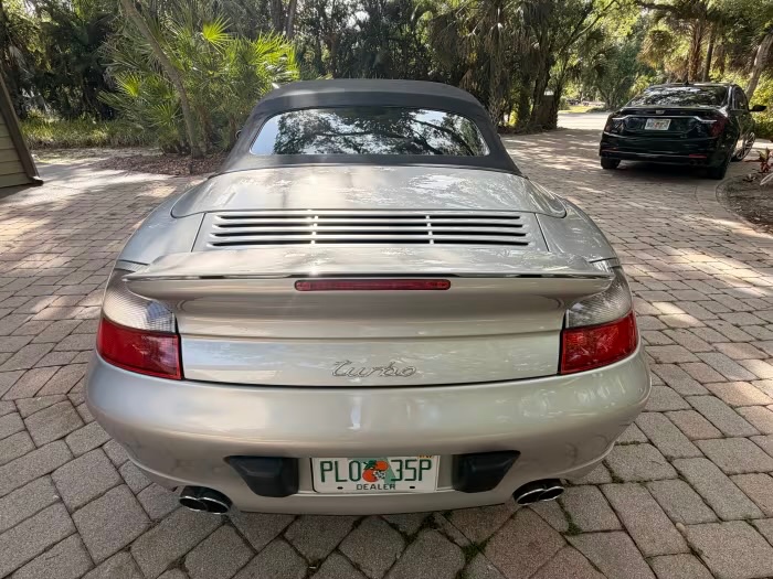 2004 Porsche 911 21