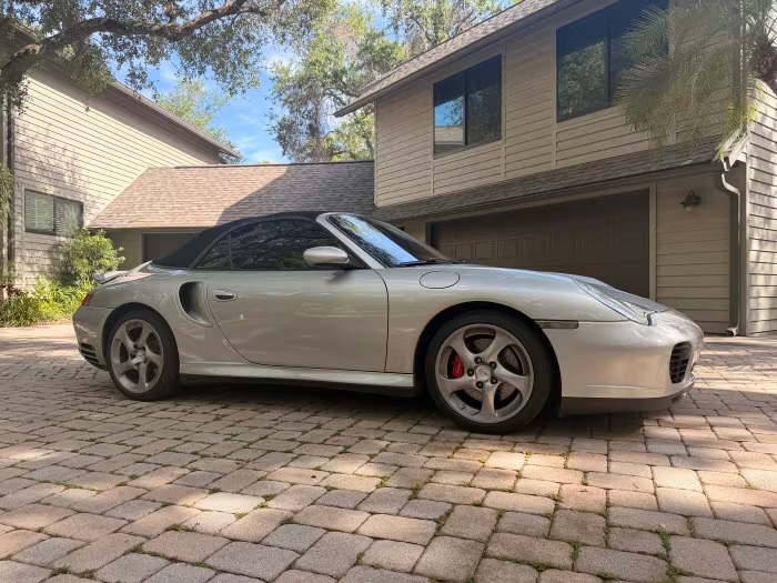 2004 Porsche 911 24