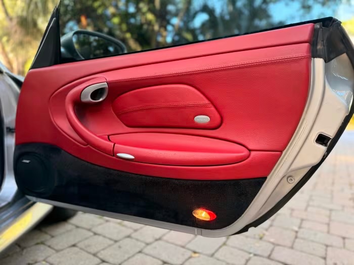 2004 Porsche 911 29