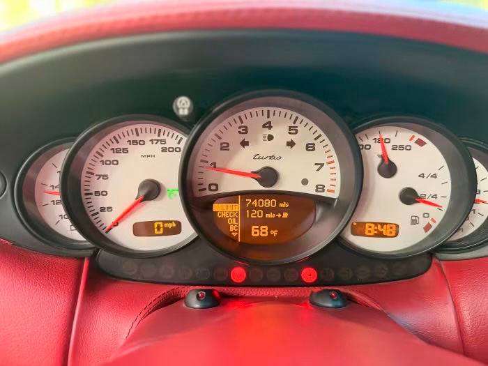 2004 Porsche 911 31