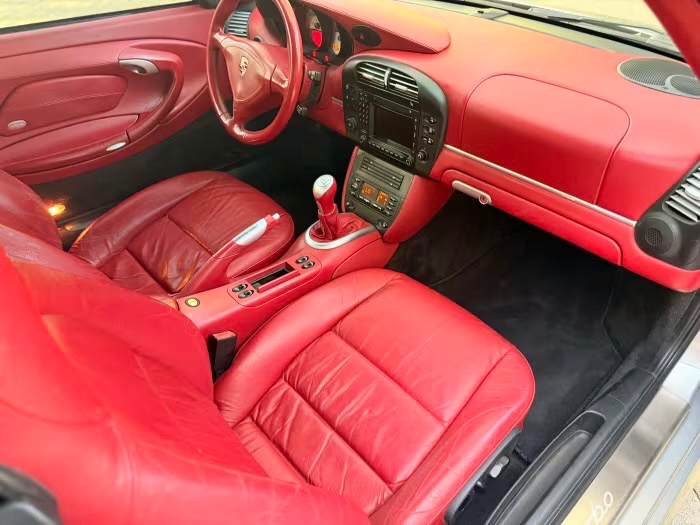 2004 Porsche 911 33
